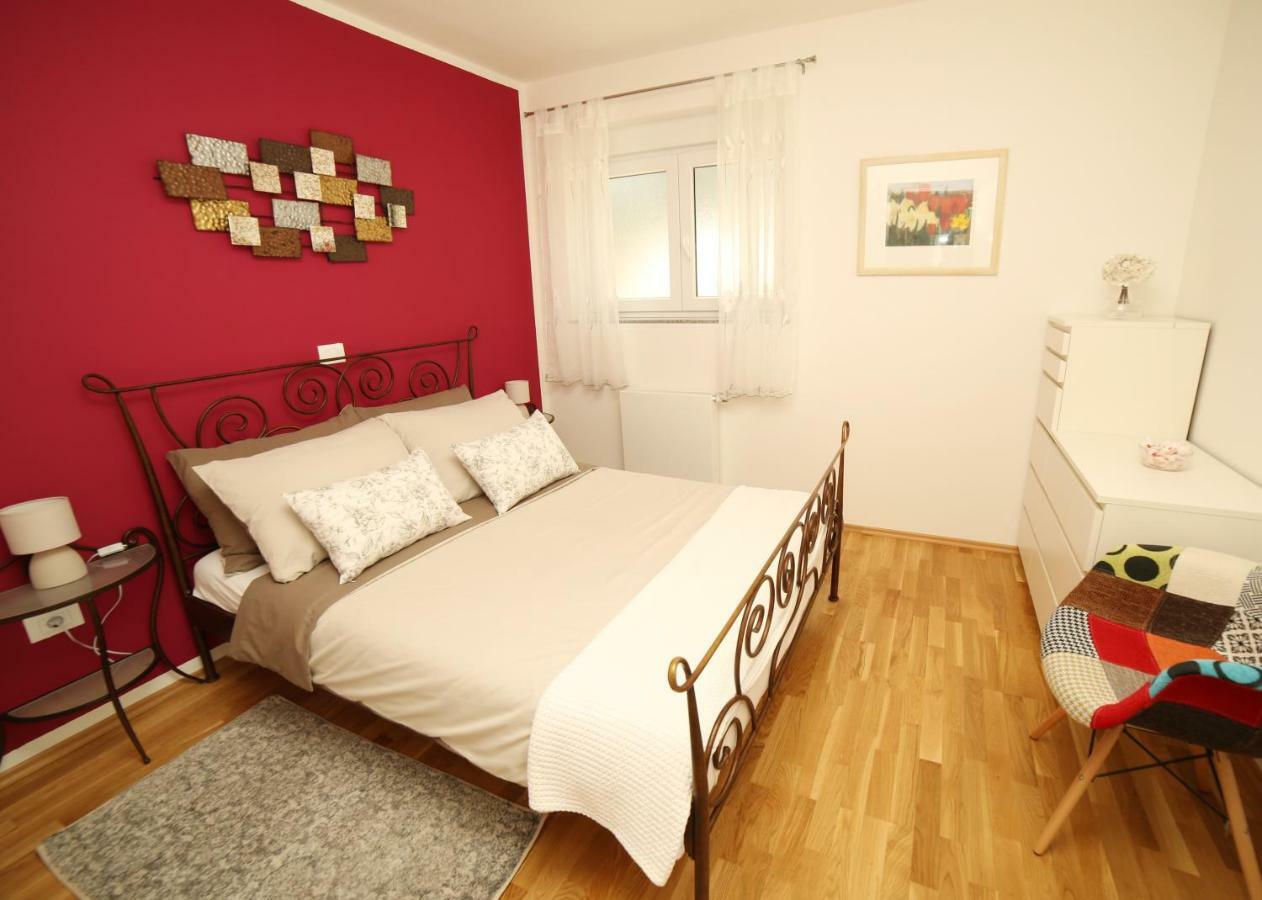 Apartman Nebo Pula Luaran gambar