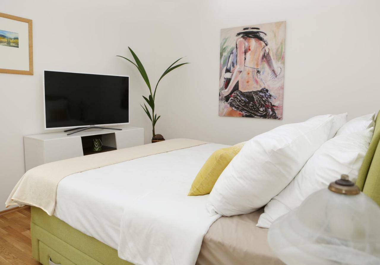 Apartman Nebo Pula Luaran gambar
