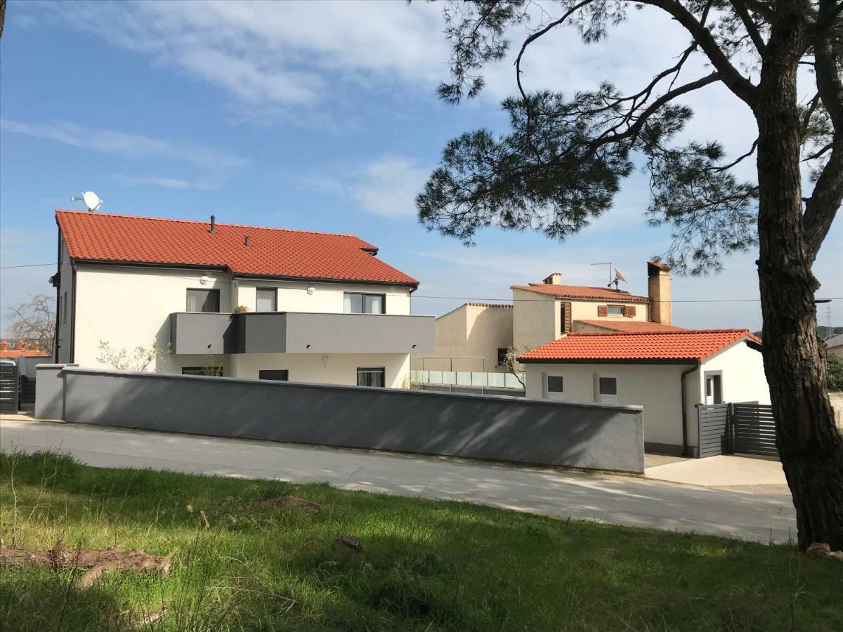Apartman Nebo Pula Luaran gambar