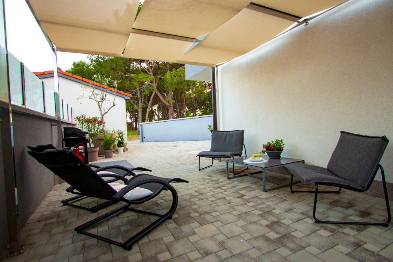 Apartman Nebo Pula Luaran gambar