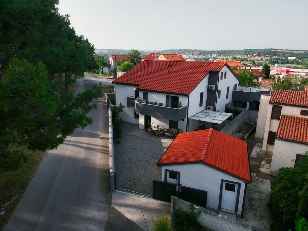 Apartman Nebo Pula Luaran gambar