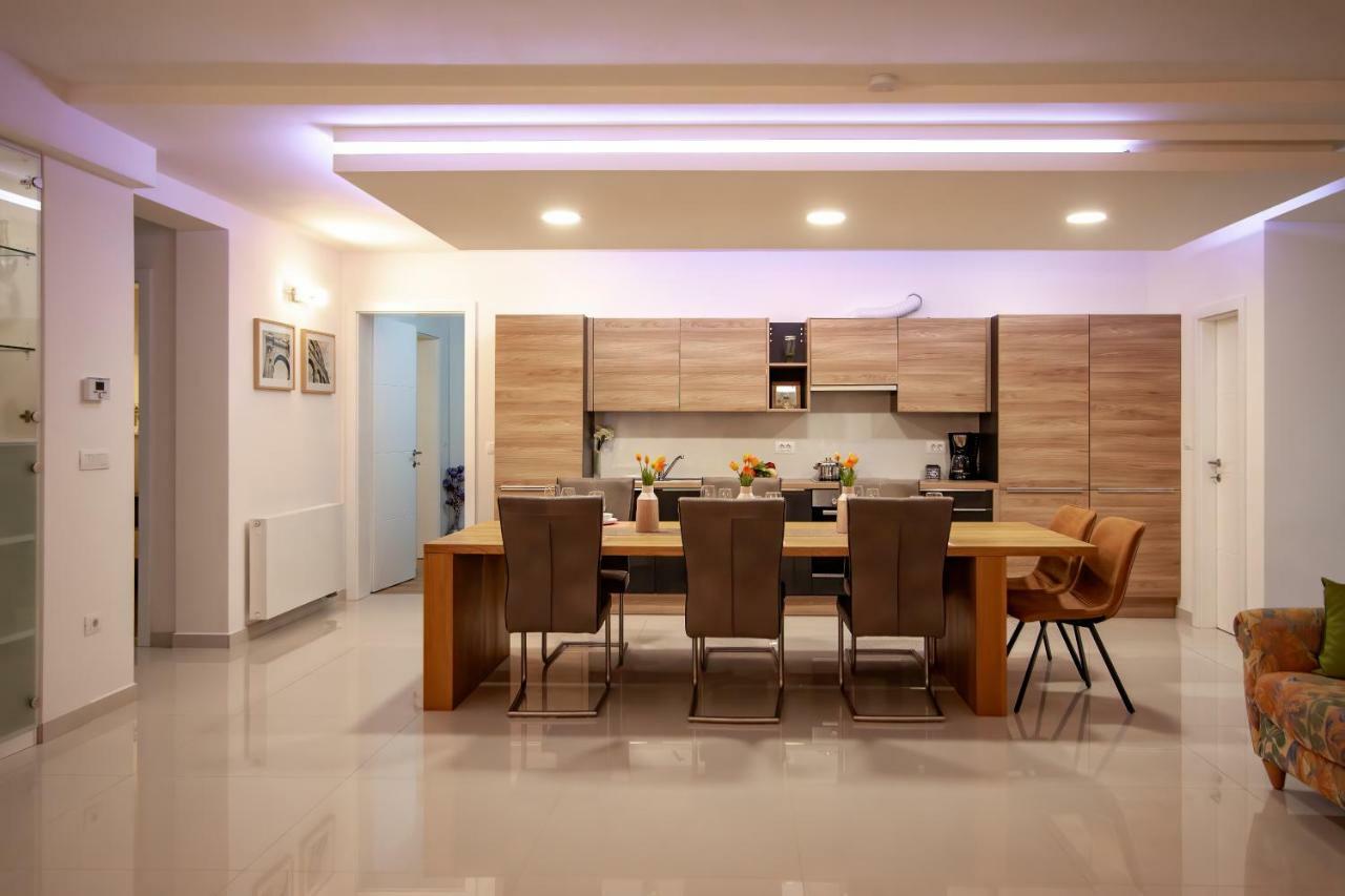 Apartman Nebo Pula Luaran gambar