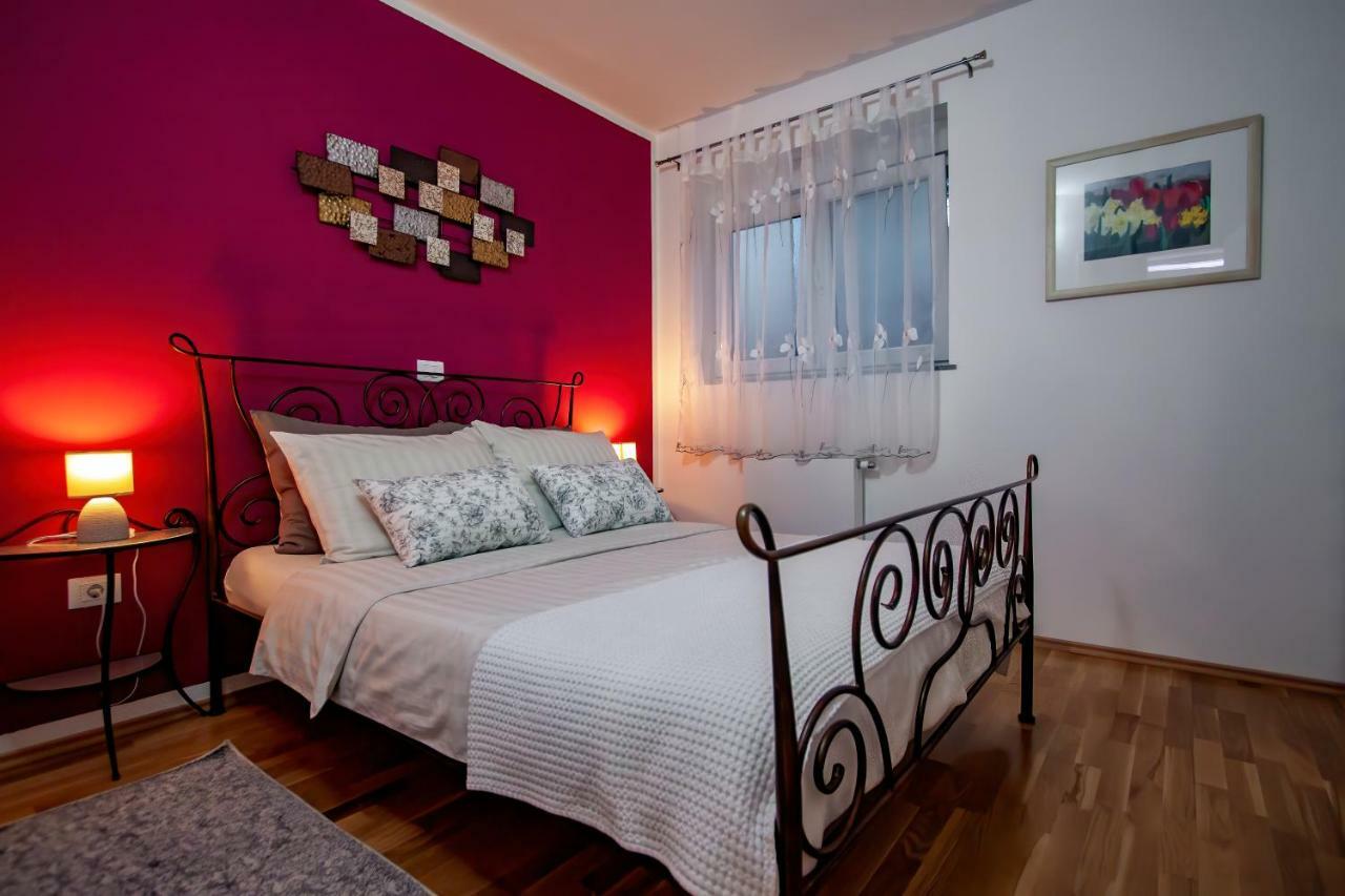 Apartman Nebo Pula Luaran gambar