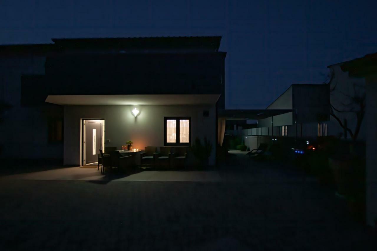 Apartman Nebo Pula Luaran gambar